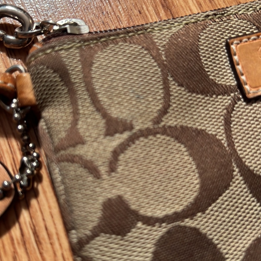 Vintage Coach Signature Canvas Wristlet - Picture 3 of 9